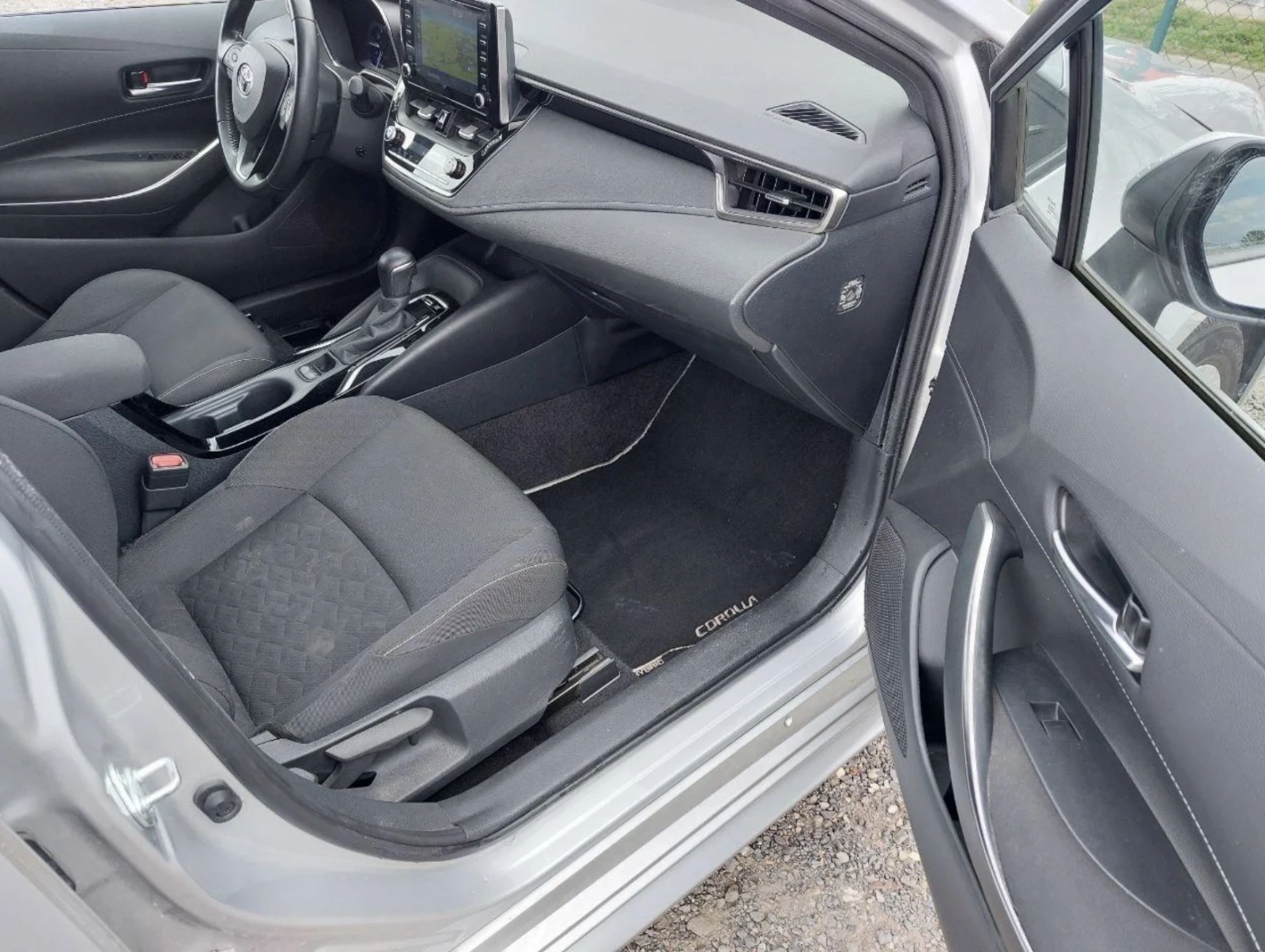 Toyota Corolla 1.8 Hybrid - изображение 7