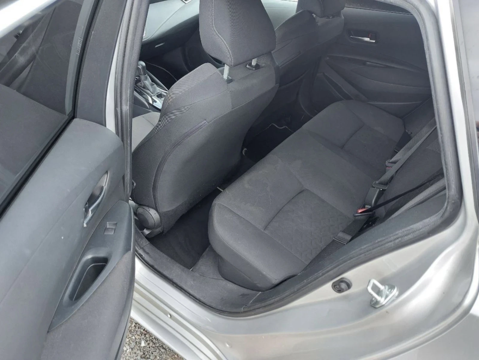 Toyota Corolla 1.8 Hybrid - изображение 9