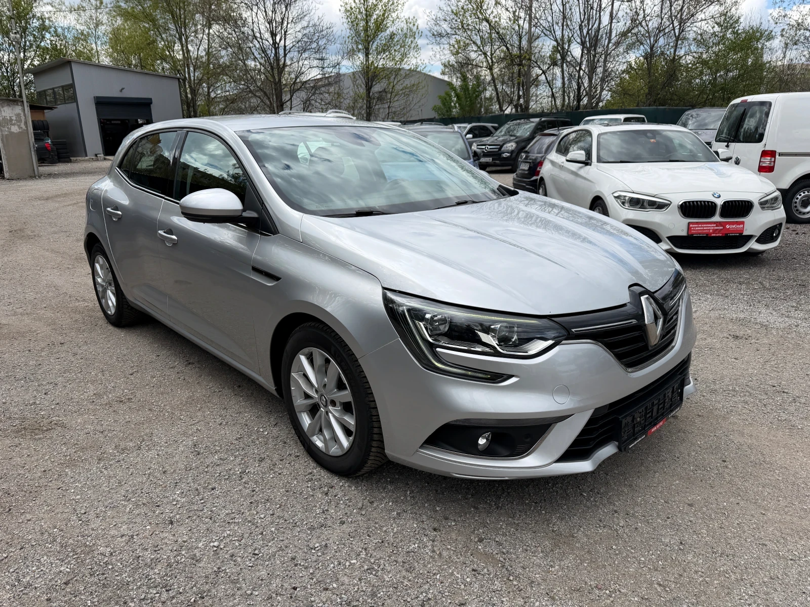 Renault Megane TCe* NAVI* LED, снимка 6 - Автомобили и джипове - 53035255