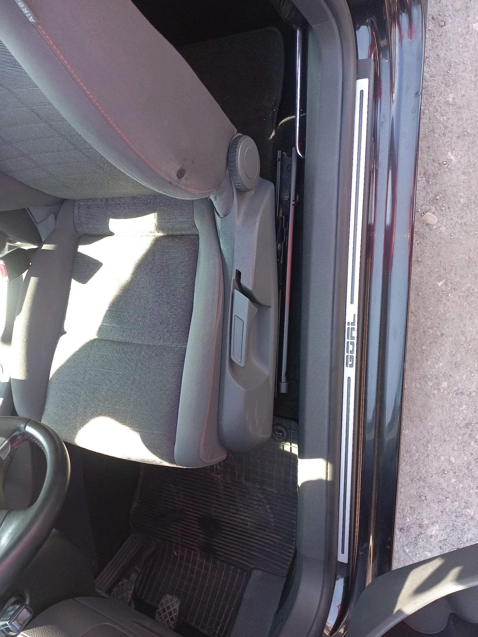 VW Golf 1, 6 I SMART, снимка 14 - Автомобили и джипове - 53747227