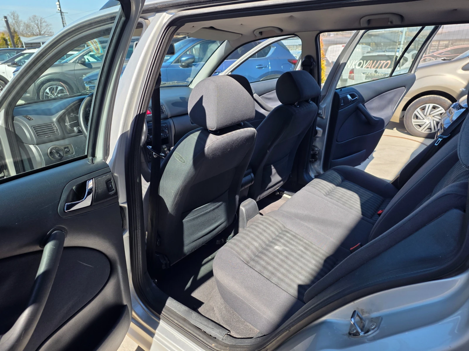 Skoda Octavia 1.9TDI-101к.с-4x4 КЛИМАТРОНИК 2005Г, снимка 14 - Автомобили и джипове - 53830287