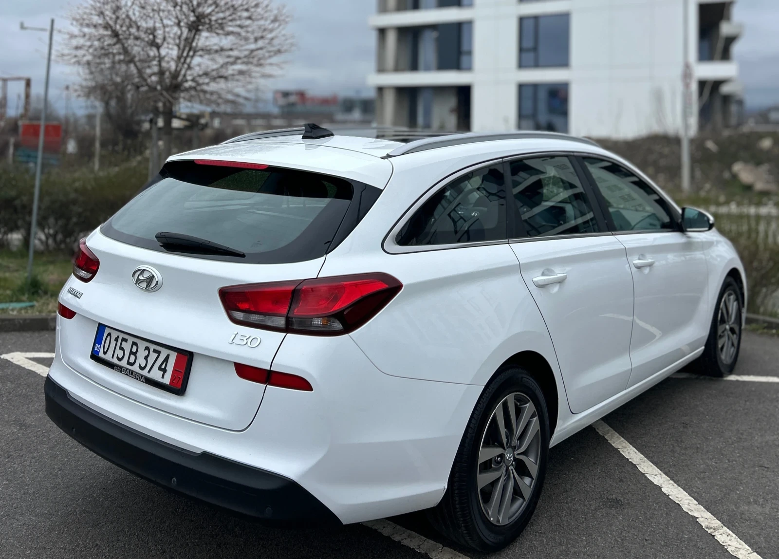 Hyundai I30 1.6CRDi* FULL LED* КАТО НОВА, снимка 8 - Автомобили и джипове - 54120289