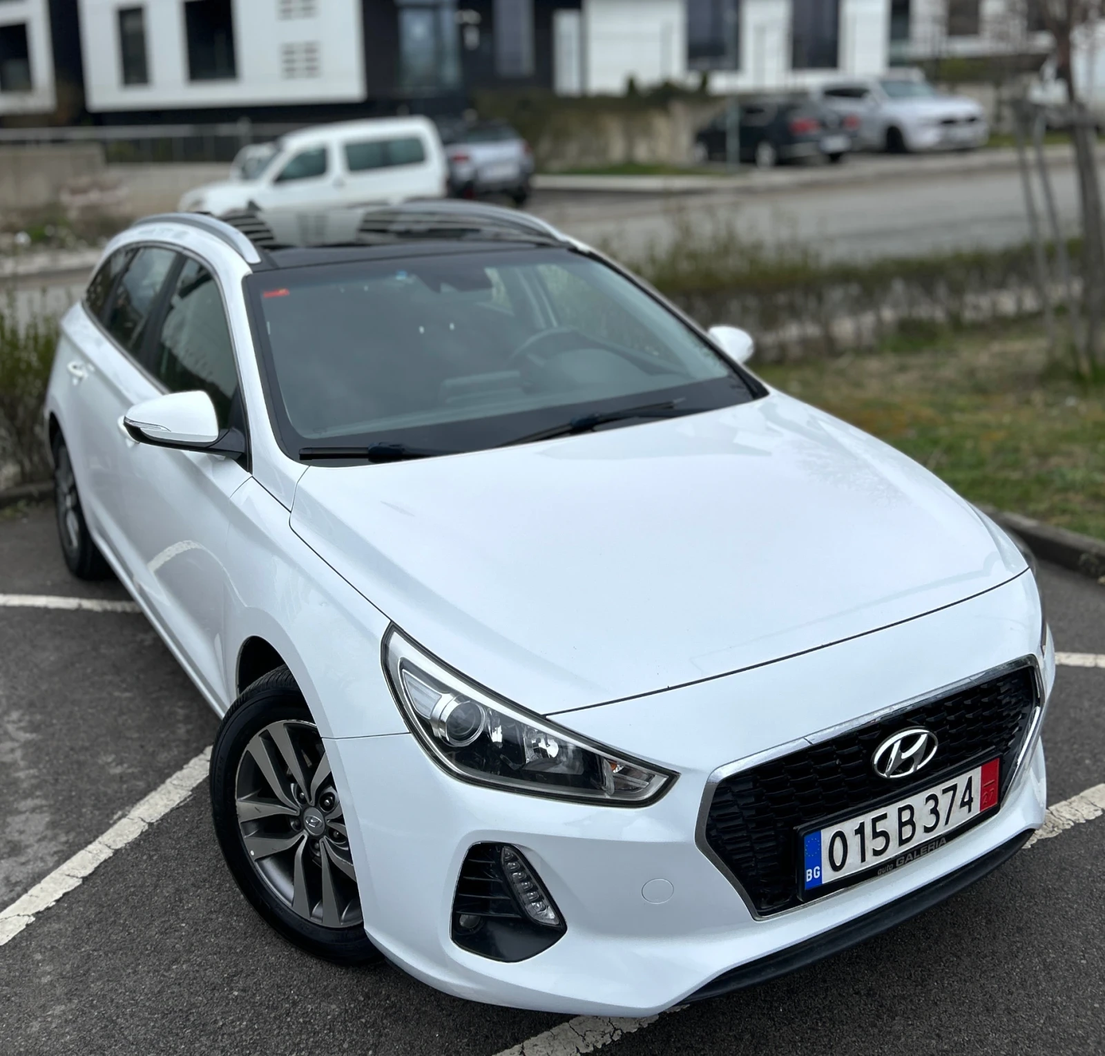 Hyundai I30 1.6CRDi* FULL LED* КАТО НОВА, снимка 2 - Автомобили и джипове - 54120289