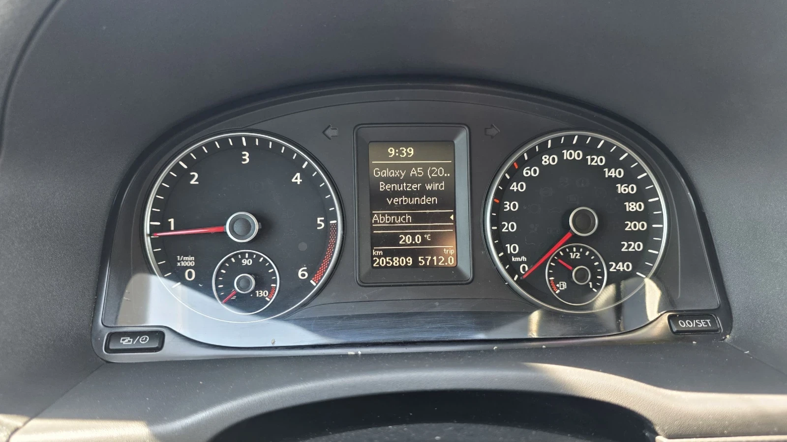 VW Caddy 1.6 TDI EURO 5, снимка 13 - Автомобили и джипове - 54426482