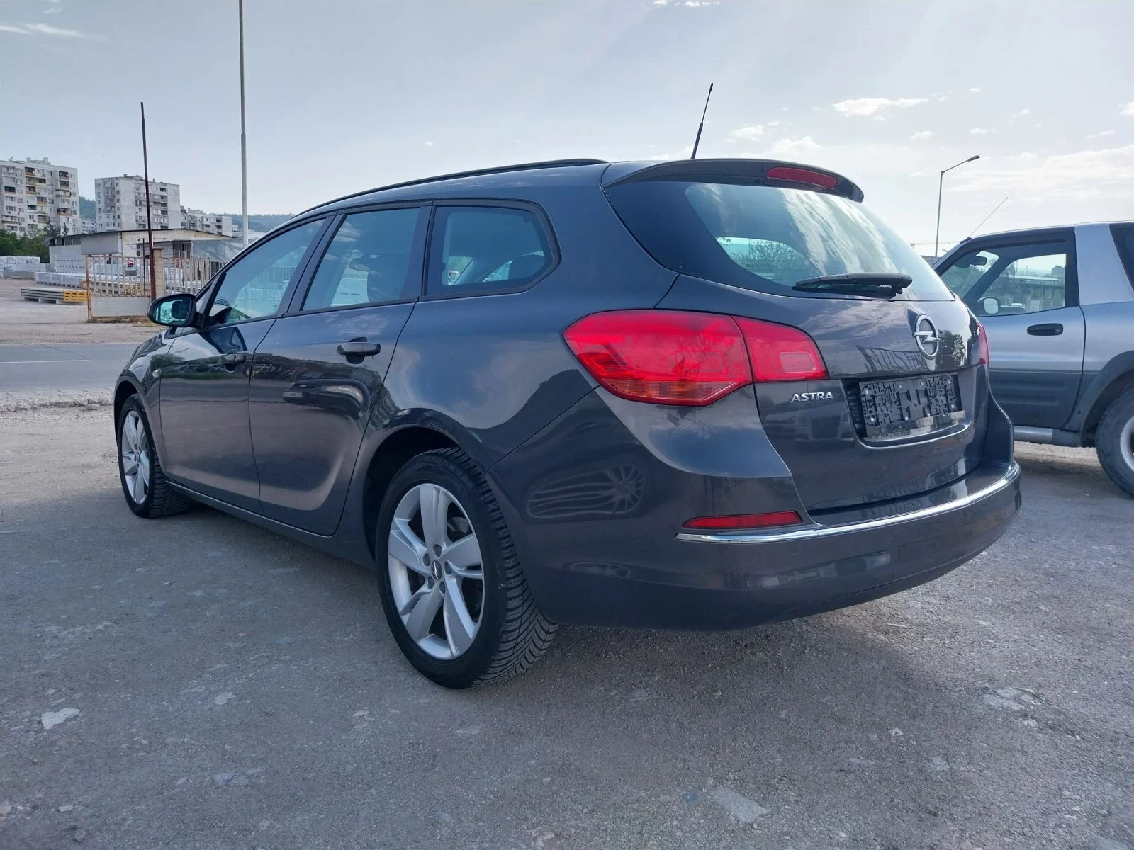 Opel Astra SW 1.4 B/GPL, снимка 4 - Автомобили и джипове - 54515468
