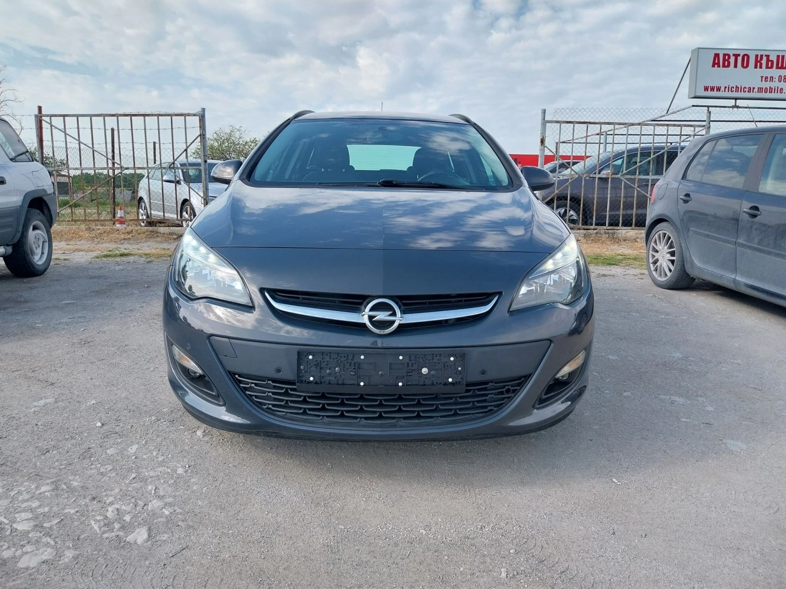 Opel Astra SW 1.4 B/GPL, снимка 2 - Автомобили и джипове - 54515468