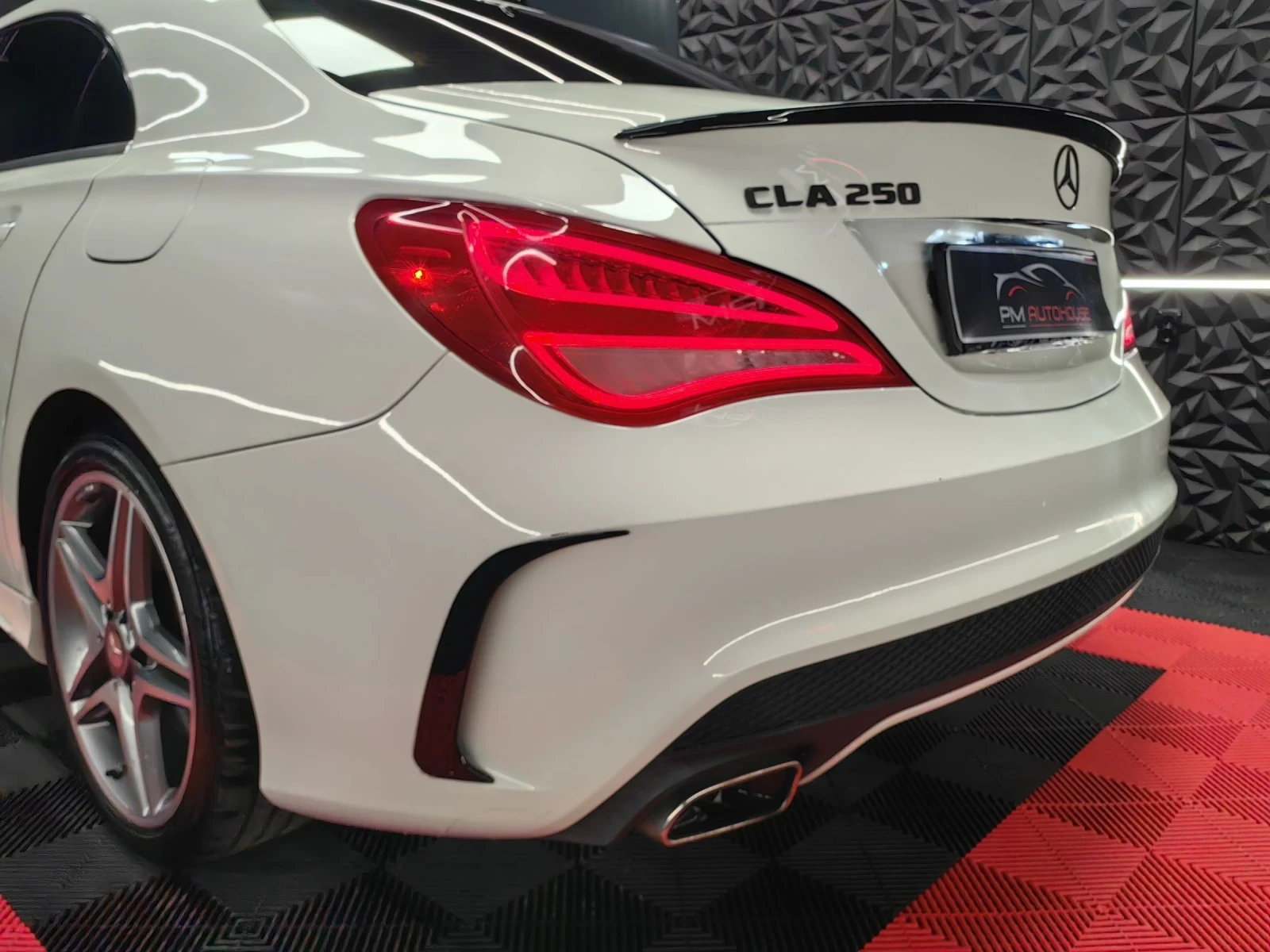 Mercedes-Benz CLA 250 4-MATIC* AMG* ПАНО* CARBON* MEMORY* НАВИ* ПОДГРЕВ*, снимка 6 - Автомобили и джипове - 54712859