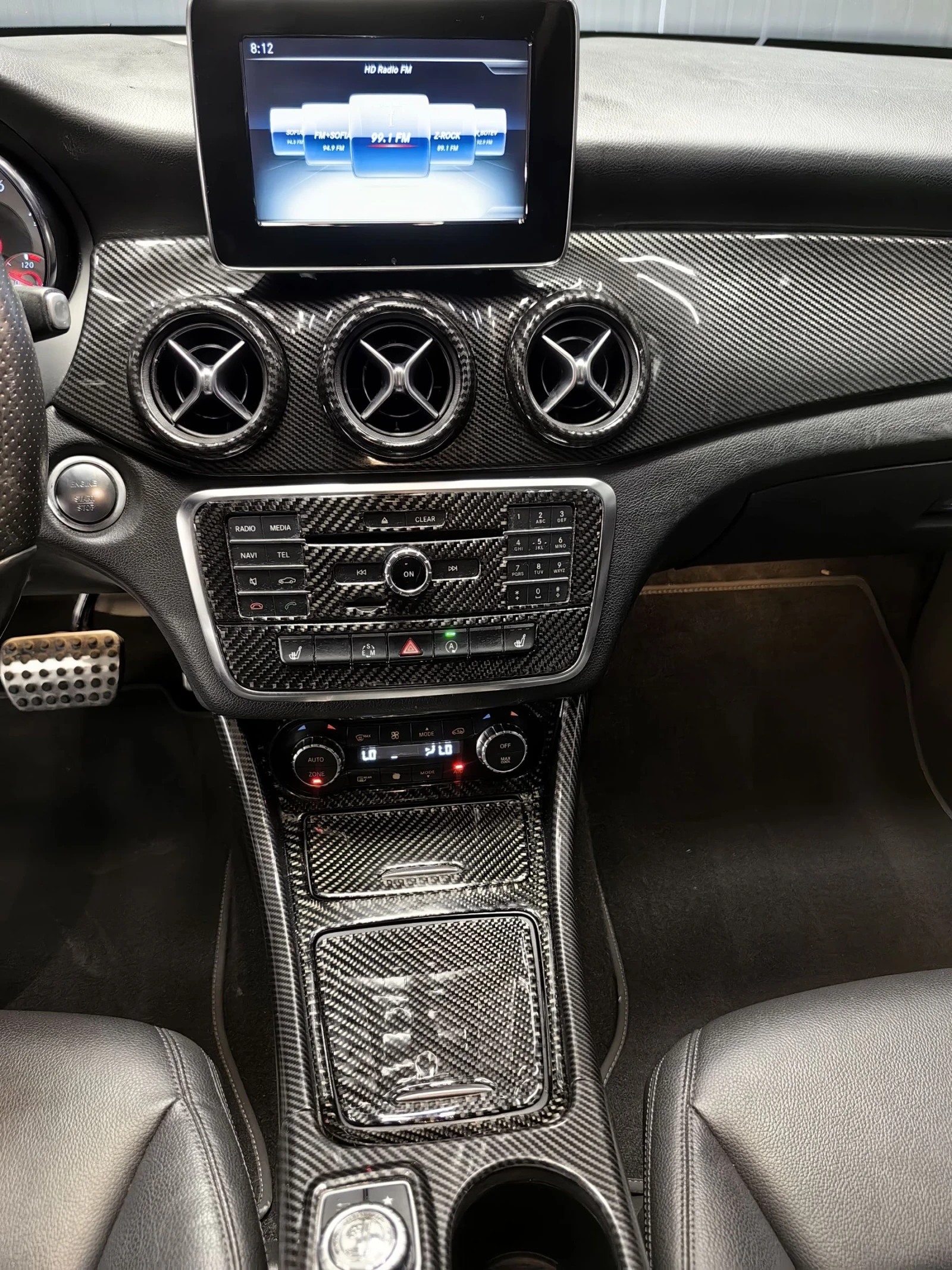 Mercedes-Benz CLA 250 4-MATIC* AMG* ПАНО* CARBON* MEMORY* НАВИ* ПОДГРЕВ*, снимка 12 - Автомобили и джипове - 54712859