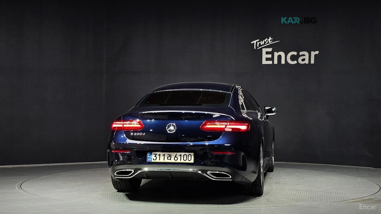 Mercedes-Benz E 220 AMG* DIGITAL* HEADUP* ПАМЕТ* BURMESTER* КАМЕРА, снимка 4 - Автомобили и джипове - 54792861