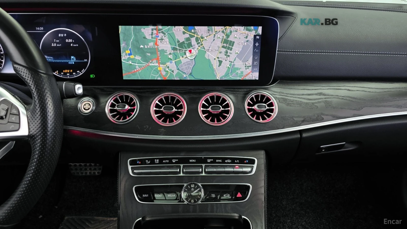 Mercedes-Benz E 220 AMG* DIGITAL* HEADUP* ПАМЕТ* BURMESTER* КАМЕРА, снимка 14 - Автомобили и джипове - 54792861