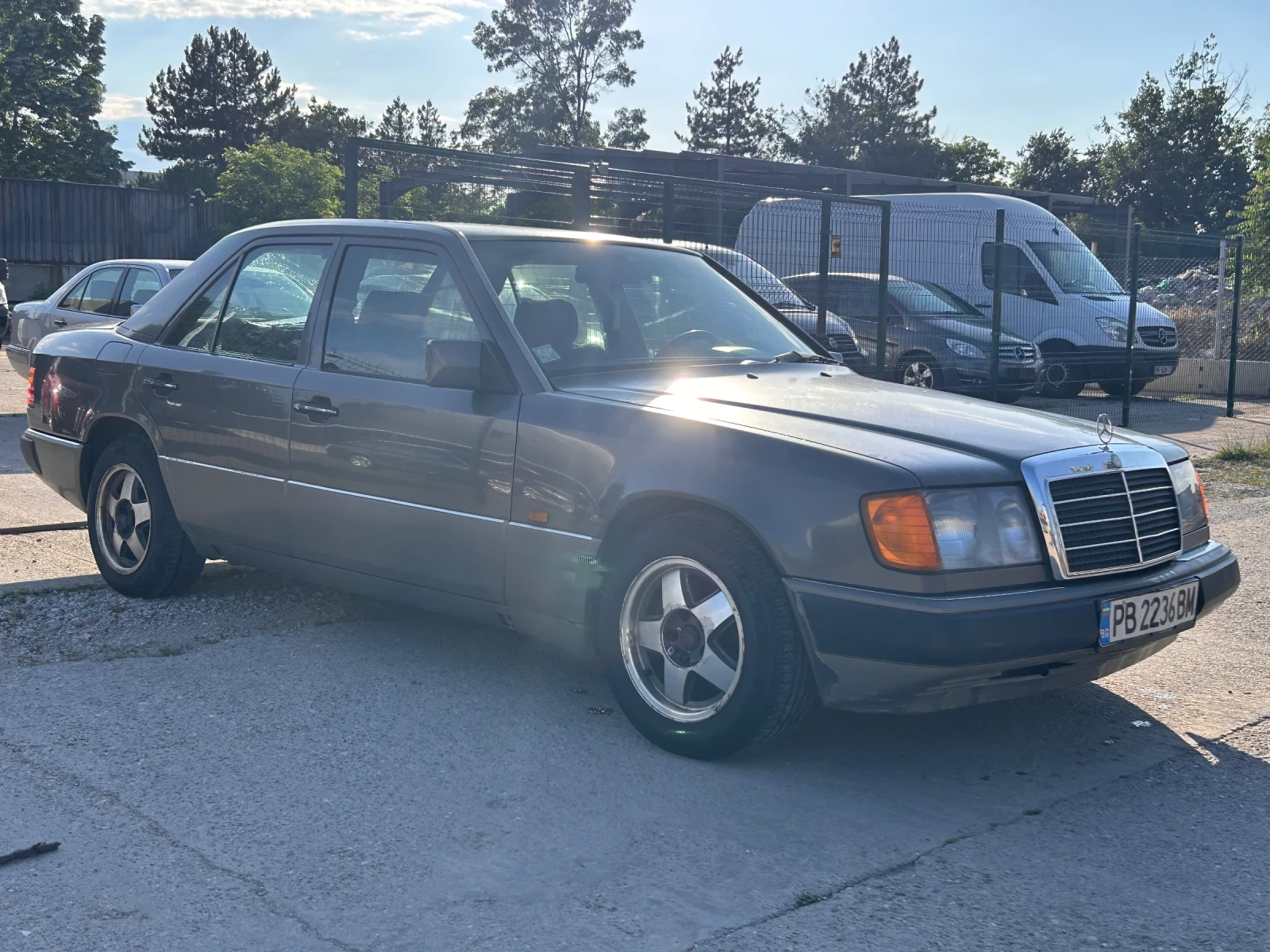 Mercedes-Benz 124, снимка 4 - Автомобили и джипове - 54811266