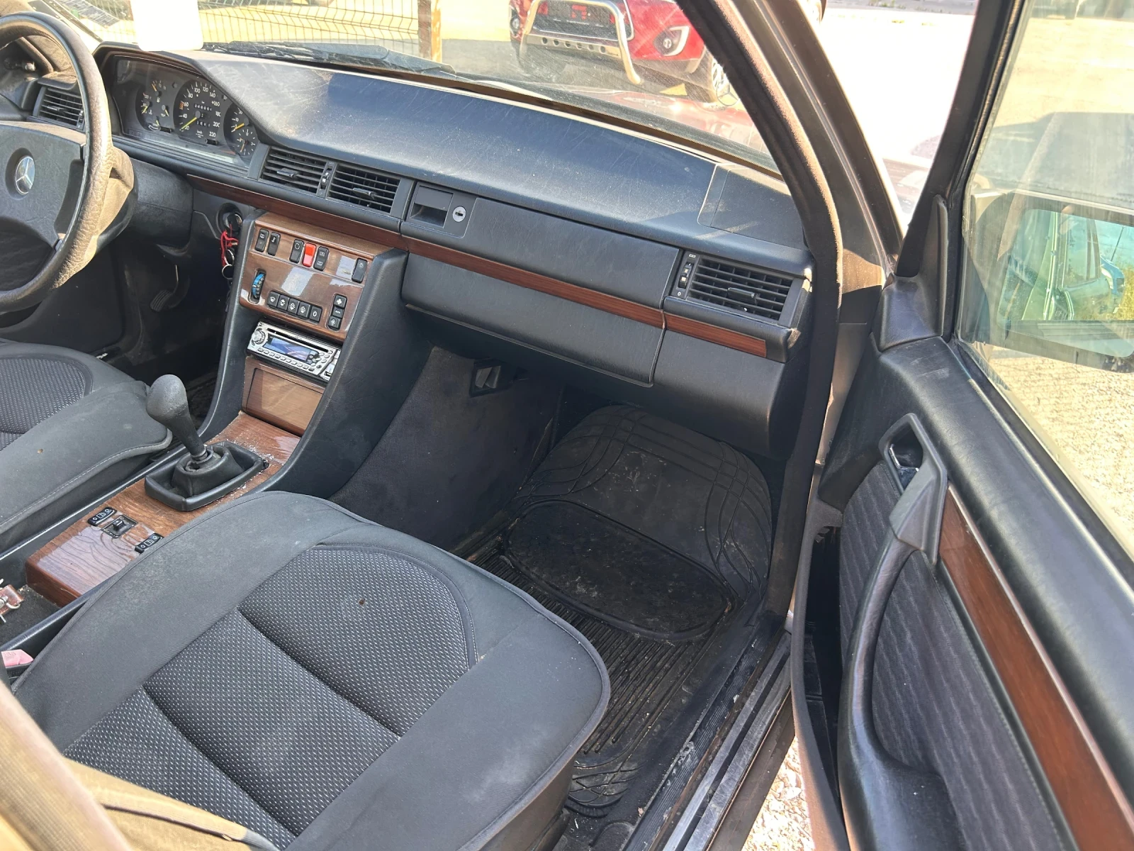 Mercedes-Benz 124, снимка 6 - Автомобили и джипове - 54811266