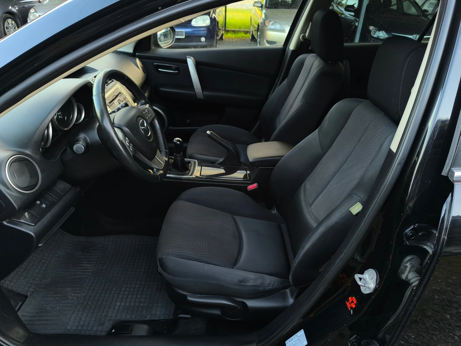 Mazda 6 -2.2MZR-CD-125кс-6 скорости-КЛИМАТРОНИК-ОТЛИЧНА-, снимка 9 - Автомобили и джипове - 54911071