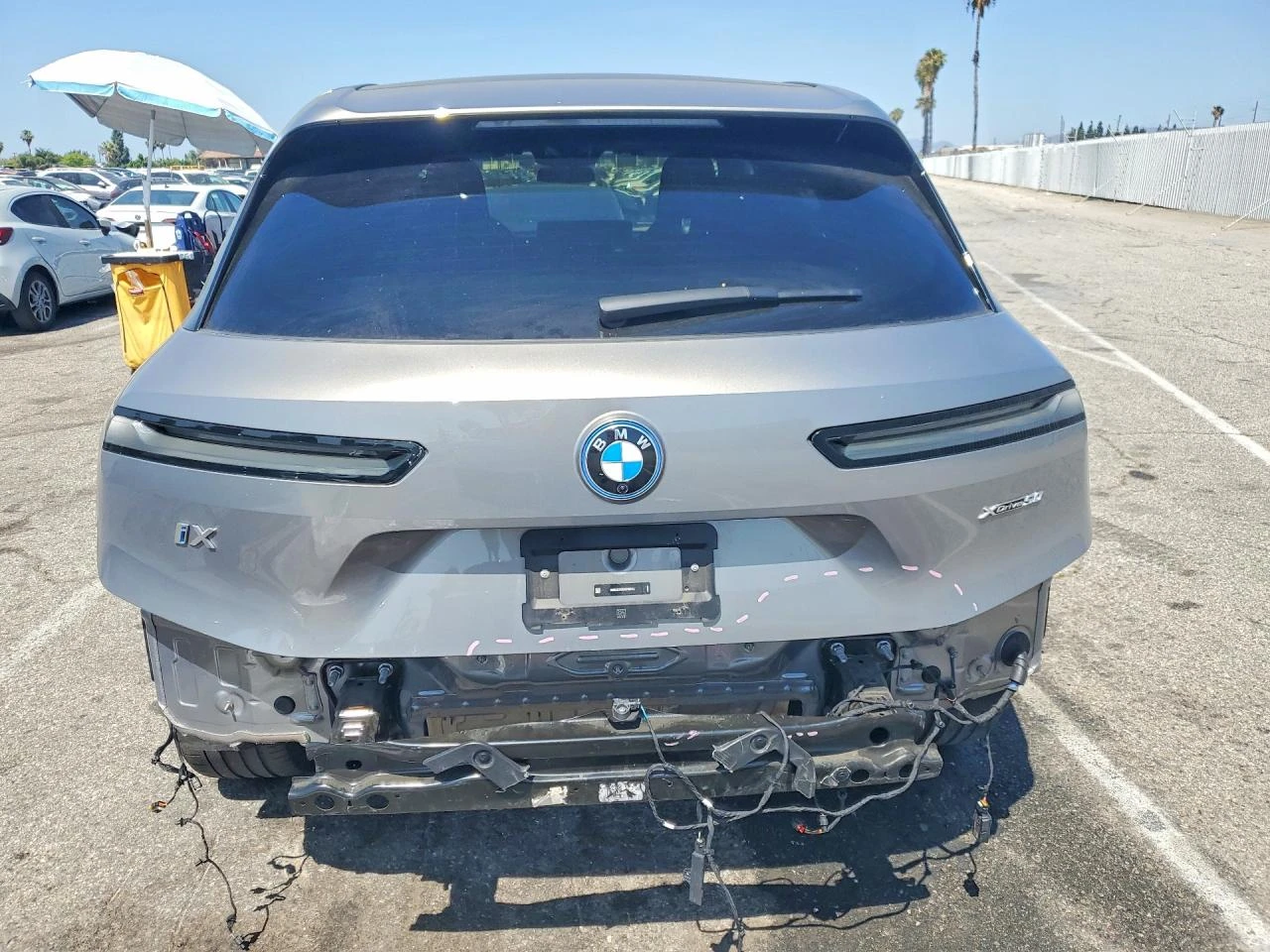 BMW iX XDRIVE50| HARMAN| DISTRONIC| HUD| РЕАЛЕН ПРОБЕГ, снимка 6 - Автомобили и джипове - 55041259