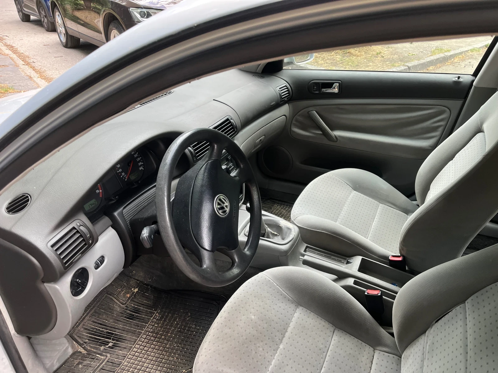 VW Passat 1.6, ����� | Mobile.bg � ����������� 4