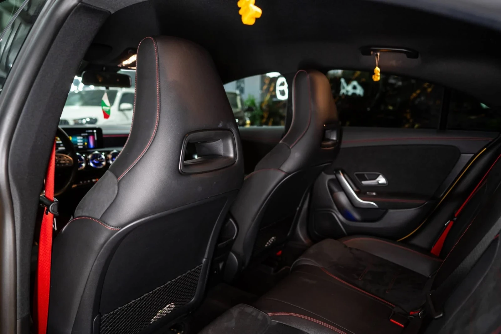 Mercedes-Benz CLA 350 AMG, снимка 13 - Автомобили и джипове - 55754940