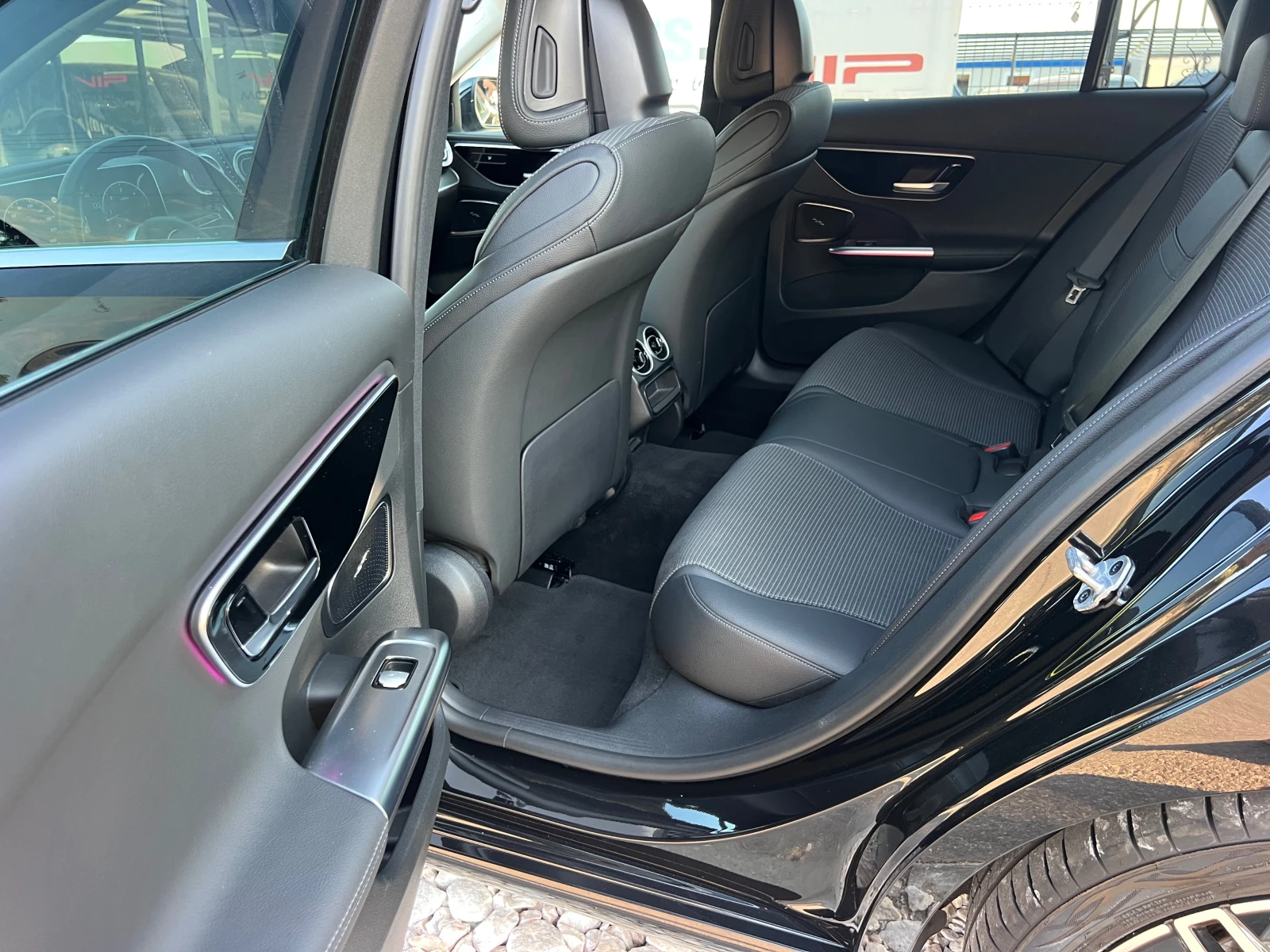 Mercedes-Benz C 300 d AMG/AMBIENT/MILD-HYBRID/LED/NAVI/360 KAMERA/FULL, снимка 17 - Автомобили и джипове - 55816080