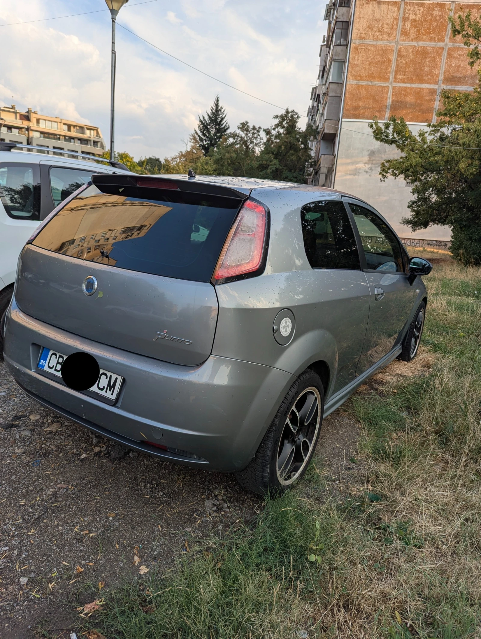 Fiat Punto Grande Punto (199)   Sport 1.9 Multijet (130hp), снимка 4 - Автомобили и джипове - 55898104