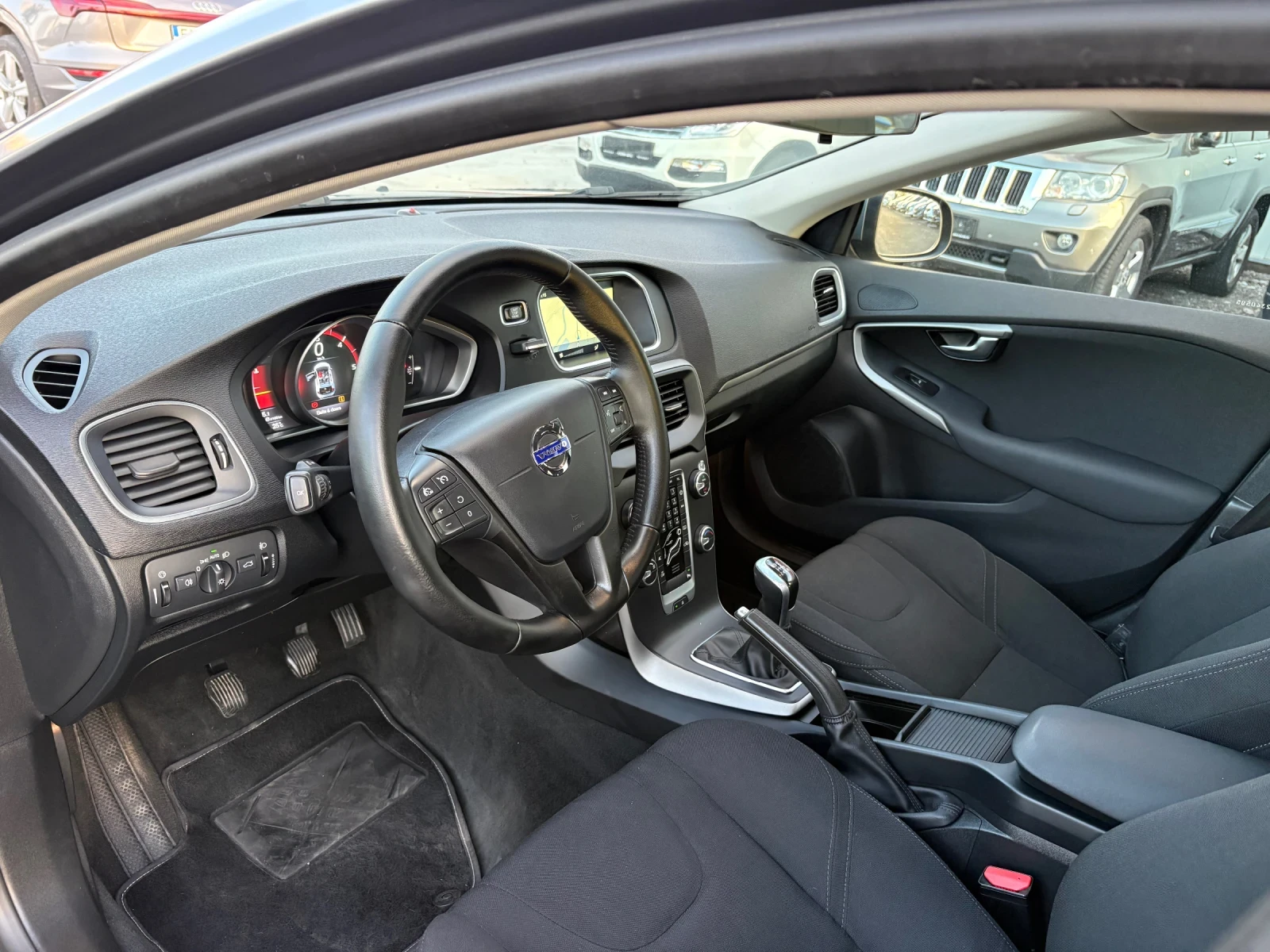 Volvo V40 2.0 D2 120�� 6�� NAVI EURO6B | Mobile.bg � ����������� 9