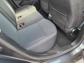 Dacia Duster 1.6I GAZ, снимка 8