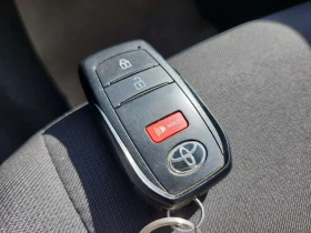 Toyota Tacoma * 4x4 Double Cab Auto Crew Cab Std Bed * CARFAX *  - 40750 € - 82699902 8