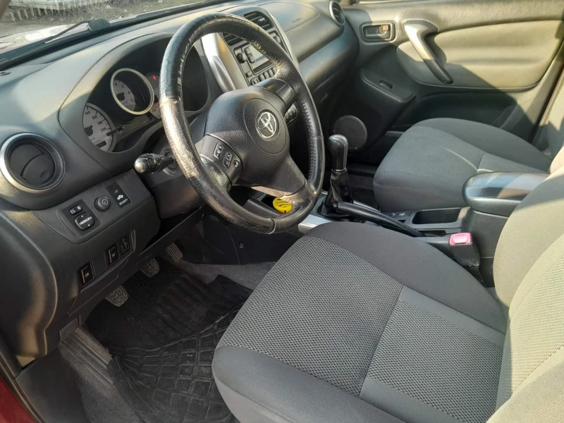 Toyota Rav4, снимка 7 - Автомобили и джипове - 49089497