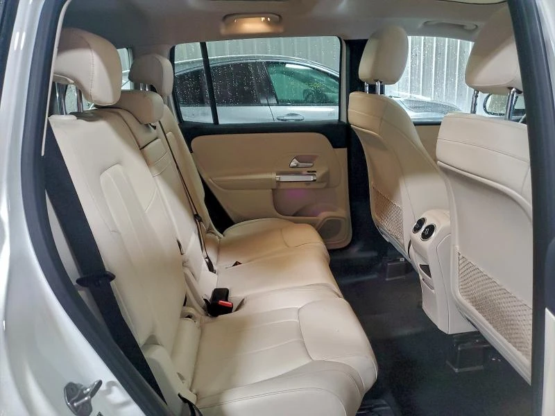 Mercedes-Benz GLB 250 4MATIC* ДИСТРОНИК* 360* ПОДГРЕВ* , снимка 10 - Автомобили и джипове - 53287504