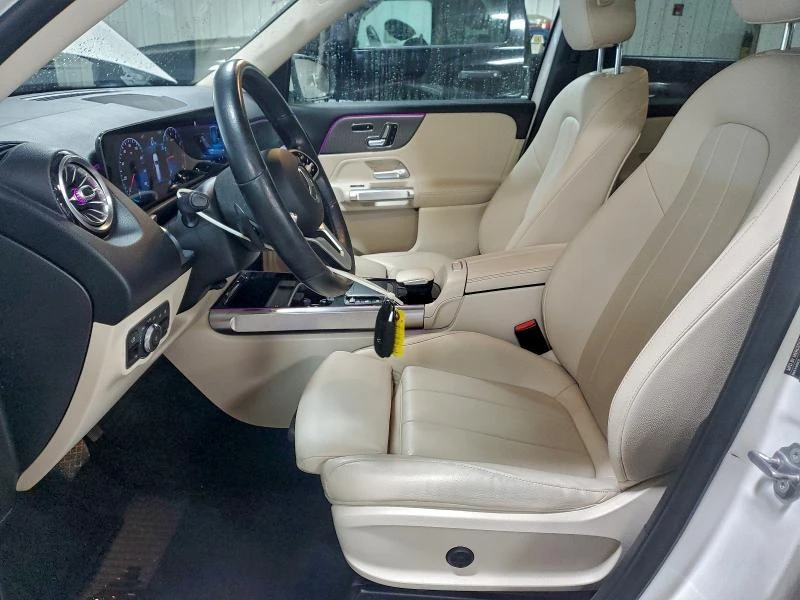 Mercedes-Benz GLB 250 4MATIC* ДИСТРОНИК* 360* ПОДГРЕВ* , снимка 7 - Автомобили и джипове - 53287504