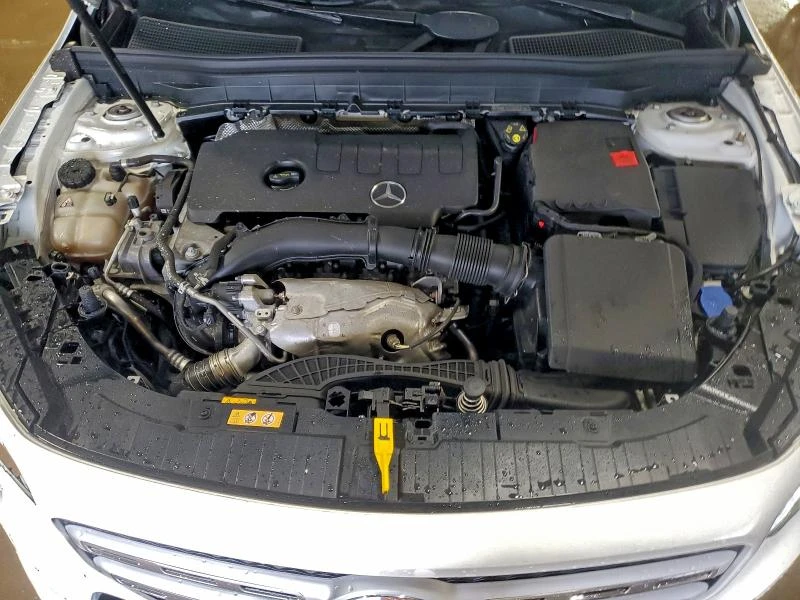 Mercedes-Benz GLB 250 4MATIC* ДИСТРОНИК* 360* ПОДГРЕВ* , снимка 11 - Автомобили и джипове - 53287504