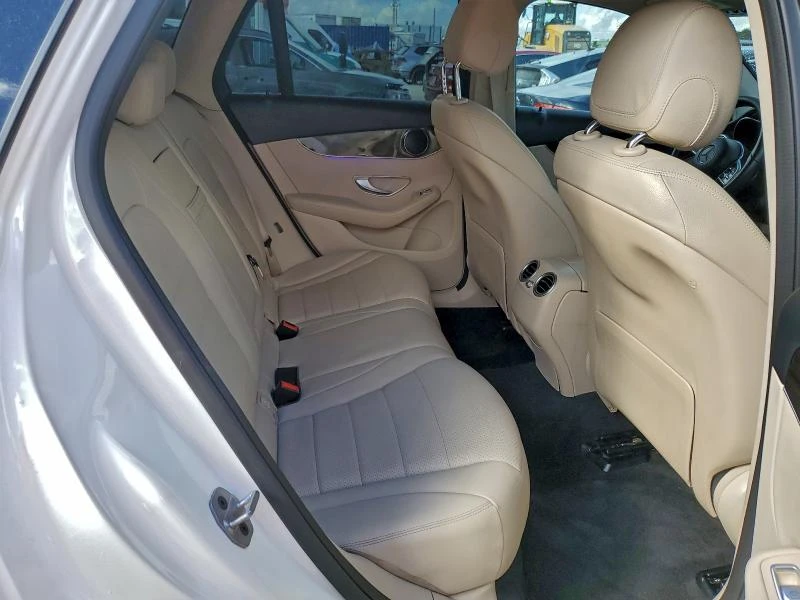Mercedes-Benz GLC 300  - изображение 10