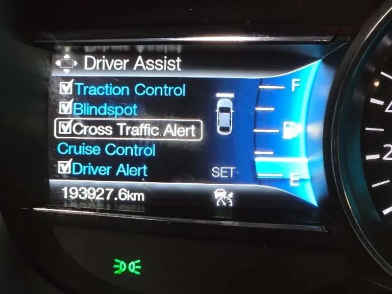 Ford Explorer 2.3 AWD, снимка 16 - Автомобили и джипове - 54351866