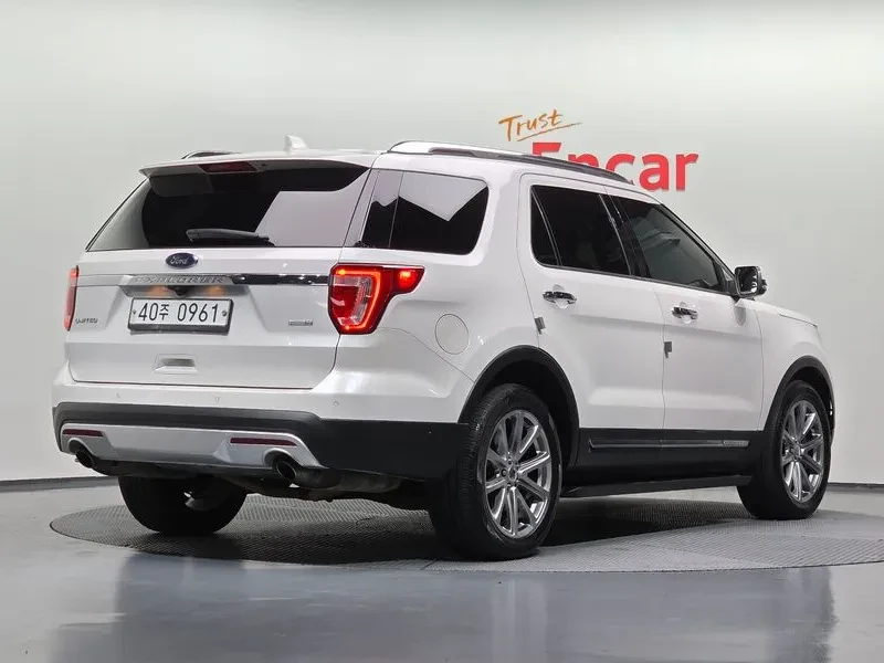 Ford Explorer 2.3 AWD, снимка 2 - Автомобили и джипове - 54351866