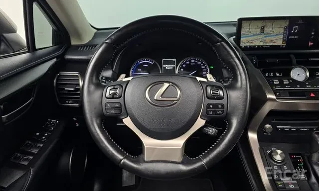 Lexus NX 300h SUPREME | КАМЕРА | ПОДГРЕВИ | ШИБИДАХ | , снимка 6 - Автомобили и джипове - 55597823