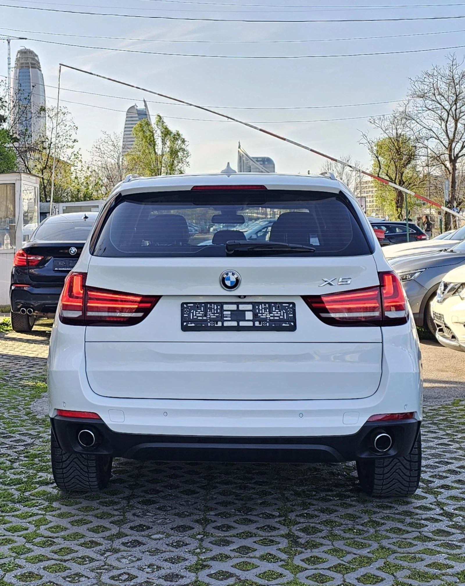 BMW X5 3.0d xDrive 258к.с. Камера LED  - изображение 5