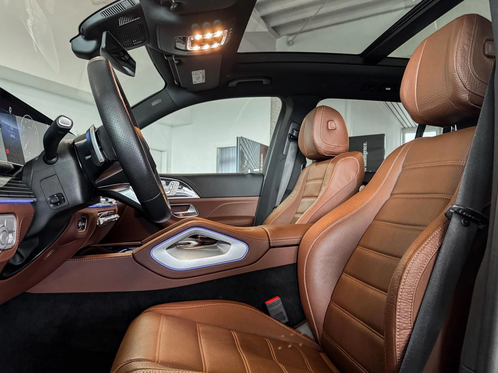 Mercedes-Benz GLS580 4Matic = AMG Line= Premium Plus Гаранция - изображение 4