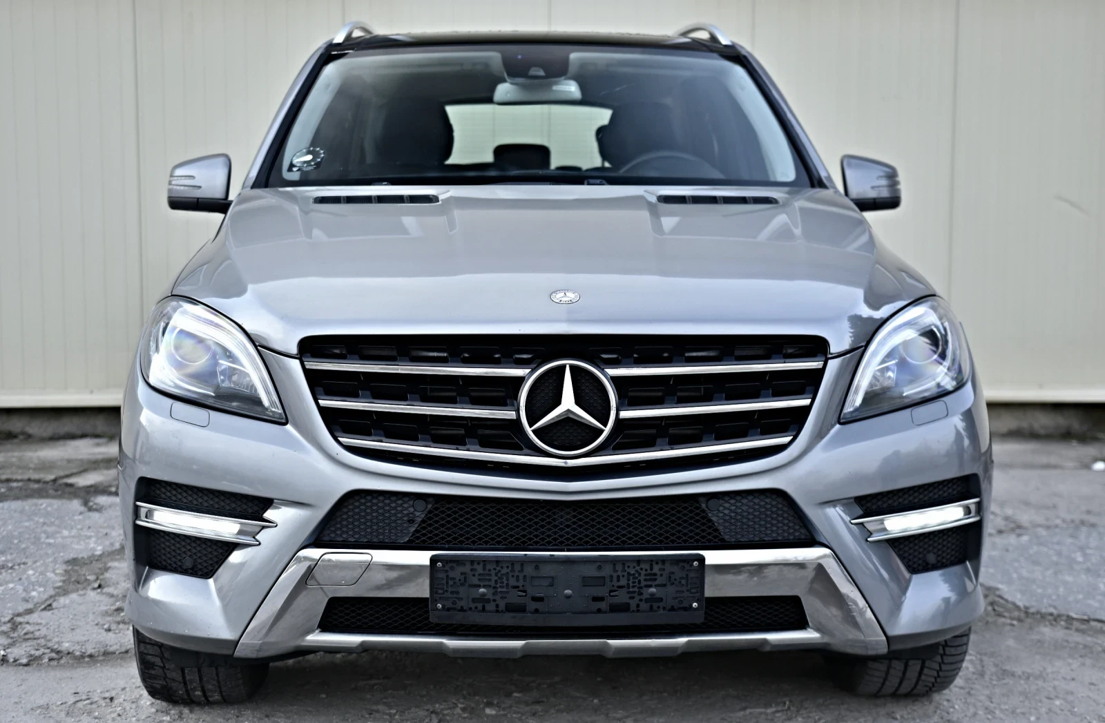 Mercedes-Benz ML 350 D 4M AMG-OPTIC H/K PANO FULL NOV - изображение 2