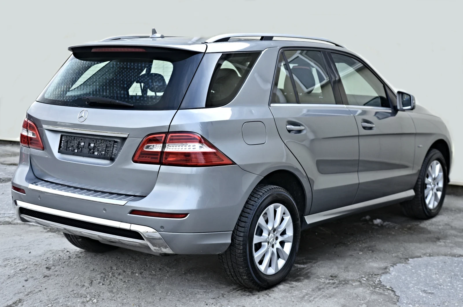 Mercedes-Benz ML 350 D 4M AMG-OPTIC H/K PANO FULL NOV - изображение 6