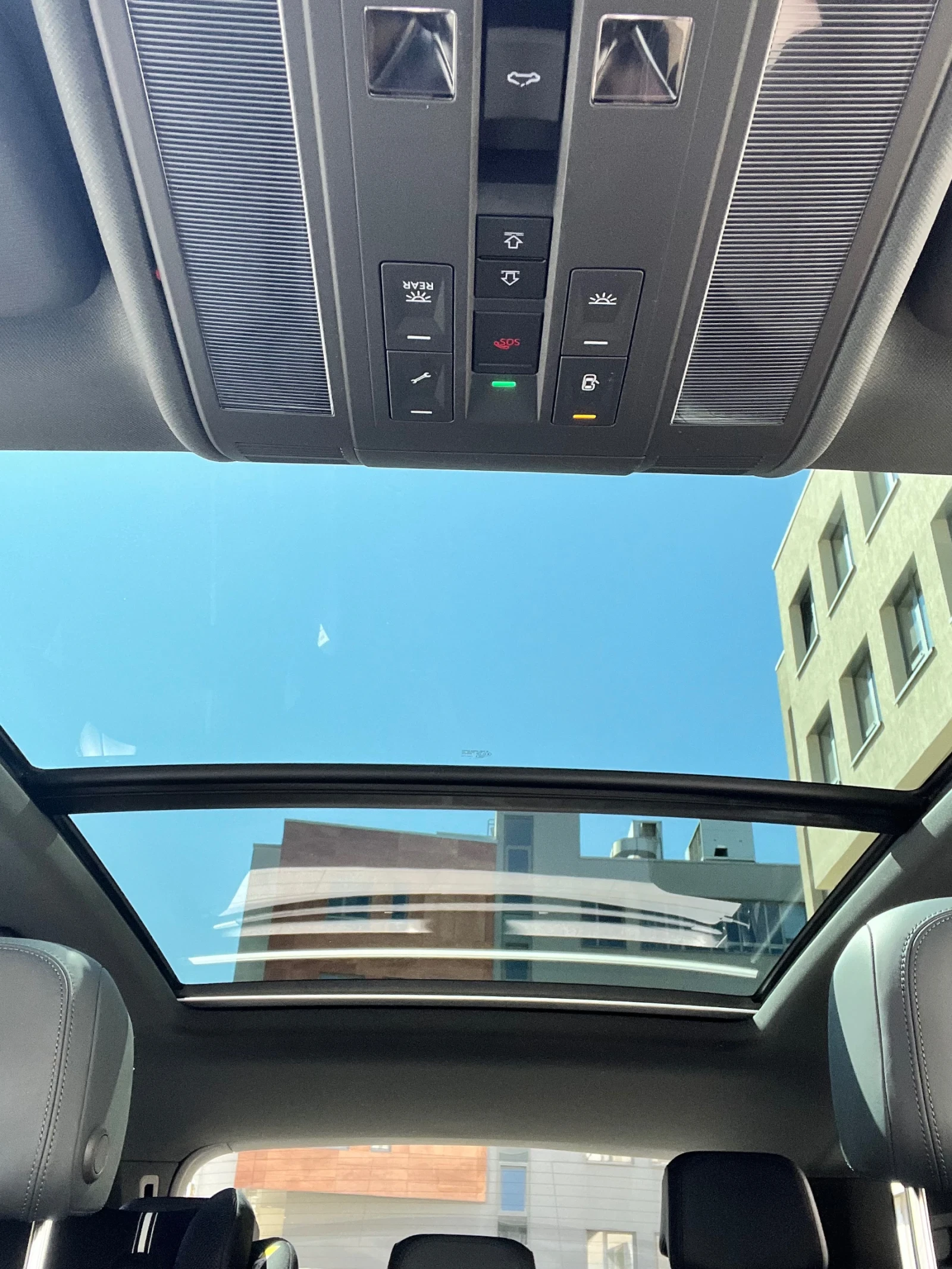 VW Touareg Elegance 3.0TFSI V6 4Motion, снимка 12 - Автомобили и джипове - 54555352