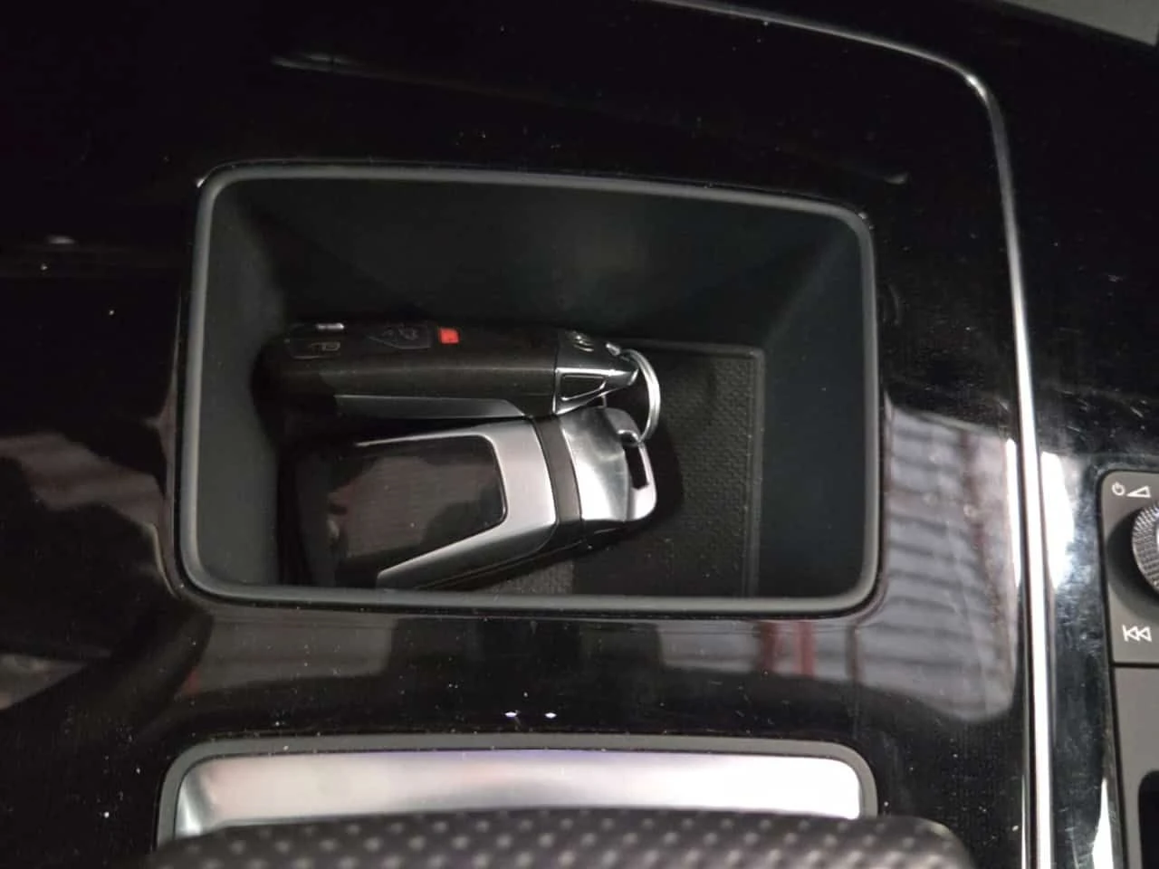 Audi Q5 Sportback * TECHNIK * CARFAX * Без инциденти * , снимка 12 - Автомобили и джипове - 54676420