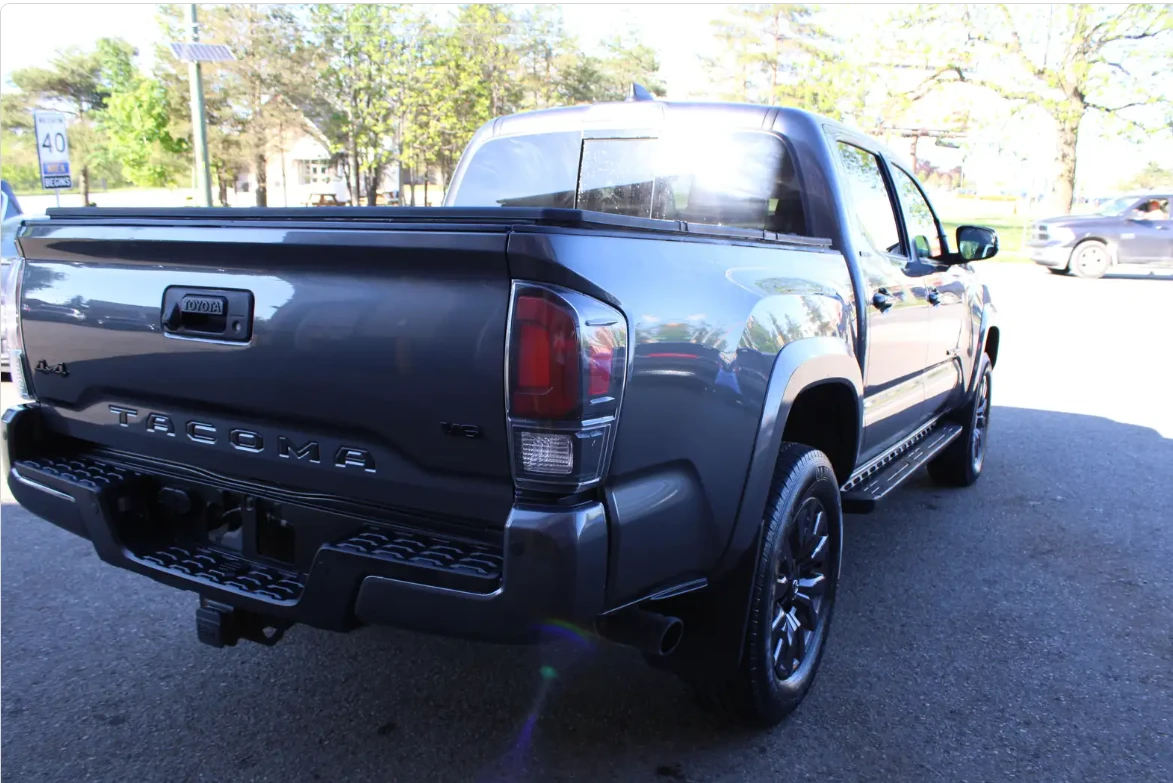 Toyota Tacoma NIGHTSHADE | 360 , снимка 4 - Автомобили и джипове - 54719062