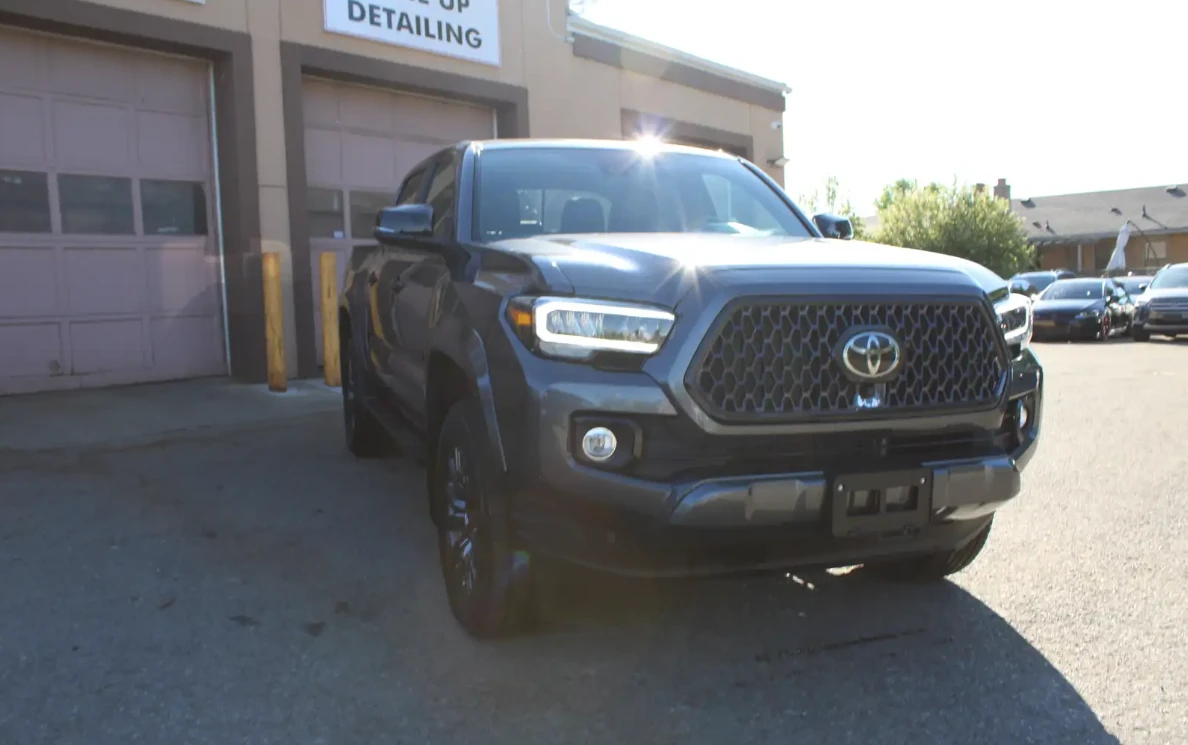 Toyota Tacoma NIGHTSHADE | 360 , снимка 3 - Автомобили и джипове - 54719062