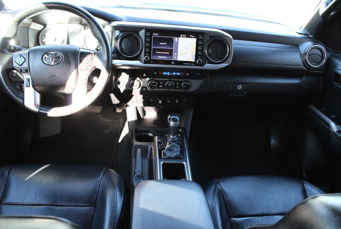 Toyota Tacoma NIGHTSHADE | 360 , снимка 13 - Автомобили и джипове - 54719062