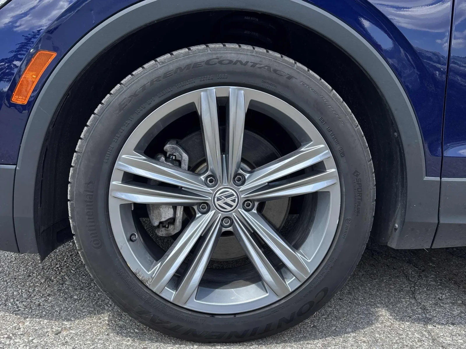 VW Tiguan Comfortline/2 КЛЮЧА/ПАНОРАМА/ПОДГРЕВИ/CARFAX, снимка 6 - Автомобили и джипове - 55073932