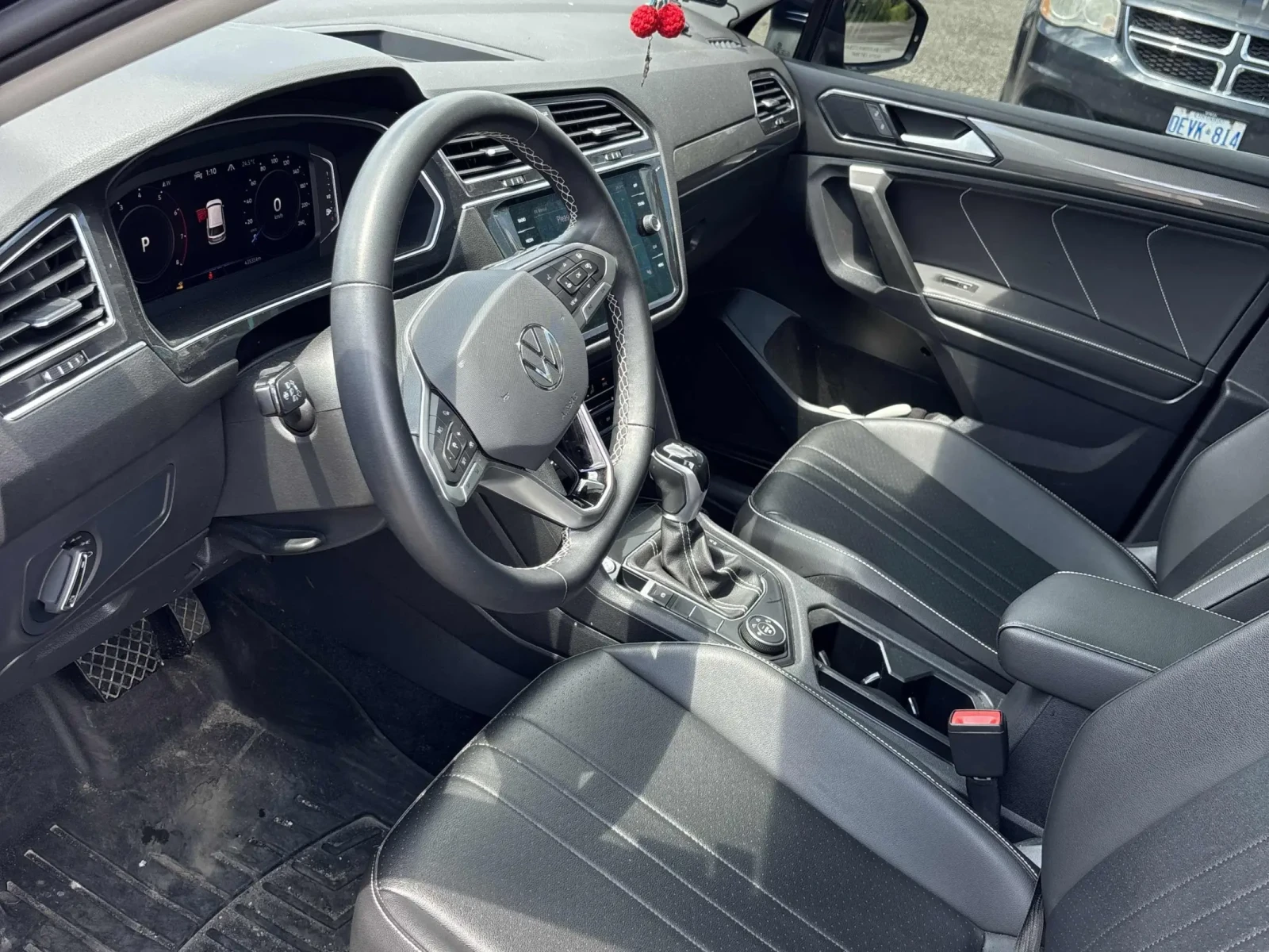 VW Tiguan Comfortline/2 КЛЮЧА/ПАНОРАМА/ПОДГРЕВИ/CARFAX, снимка 7 - Автомобили и джипове - 55073932