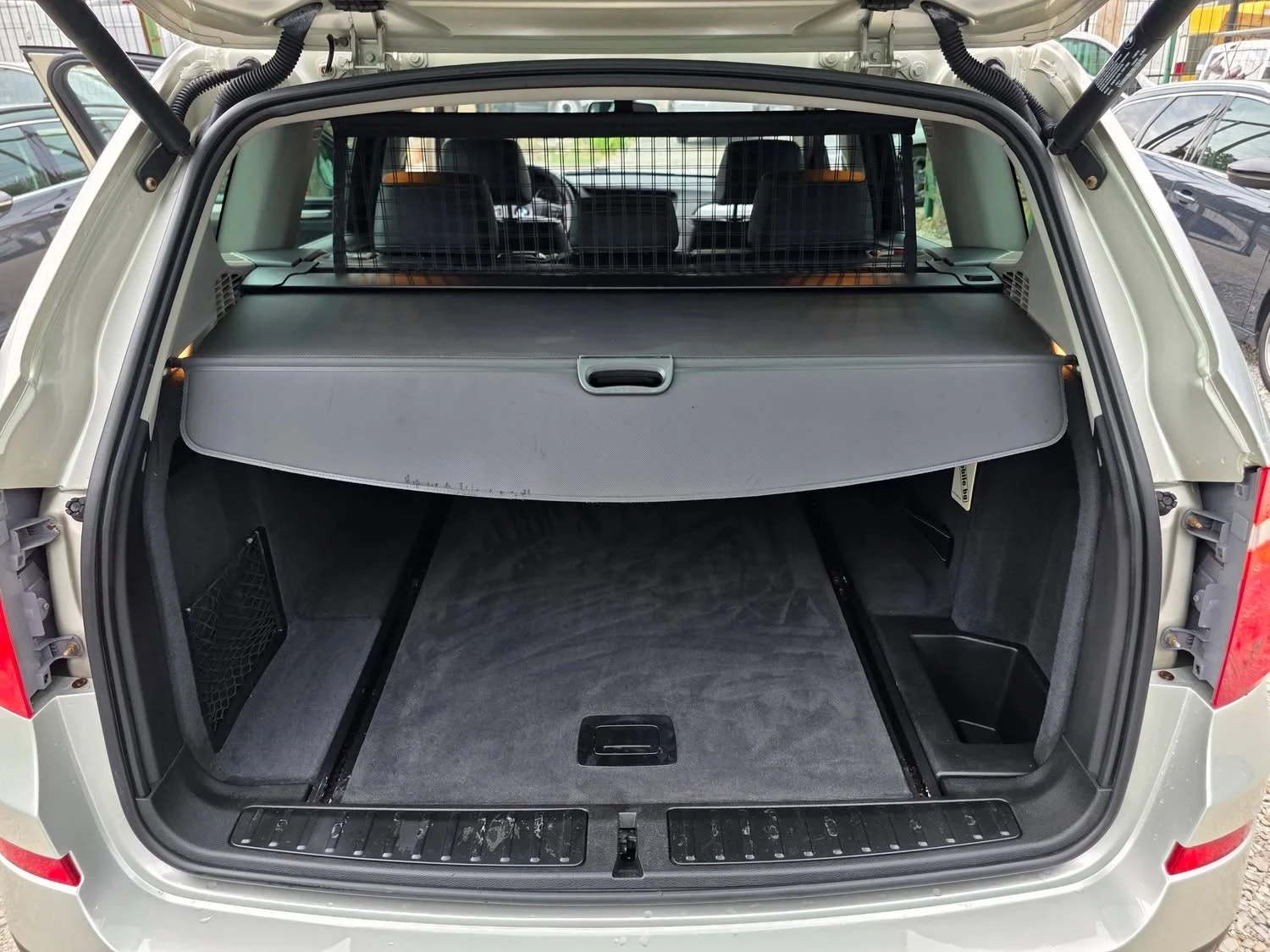 BMW X3 2.0D 184K.C. / АВТОМАТ / НАВИ / КОЖА / ТЕМПОМАТ, снимка 14 - Автомобили и джипове - 55215563