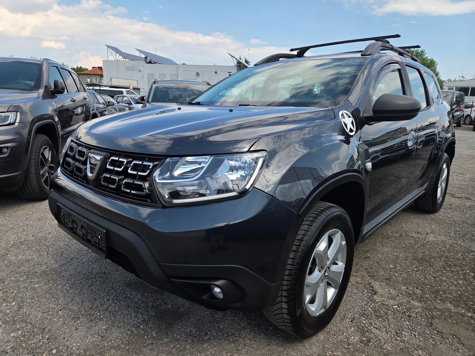 Dacia Duster 1.6I GAZ, снимка 1 - Автомобили и джипове - 55333334