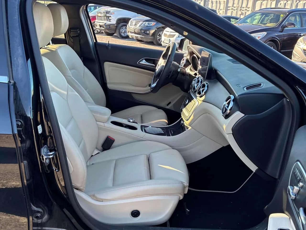 Mercedes-Benz GLA 250 * ���������� * ������ ���������������� | Mobile.bg � ����������� 12