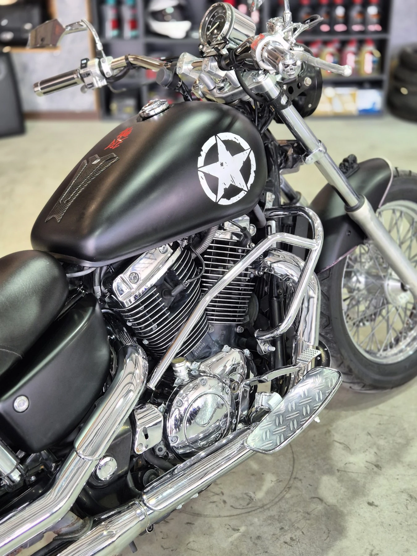 Honda Shadow VT1100 C2 Категория А2!!! Нов внос ШВЕЙЦАРИЯ! ТОП!, снимка 11 - Мотоциклети и мототехника - 55190542
