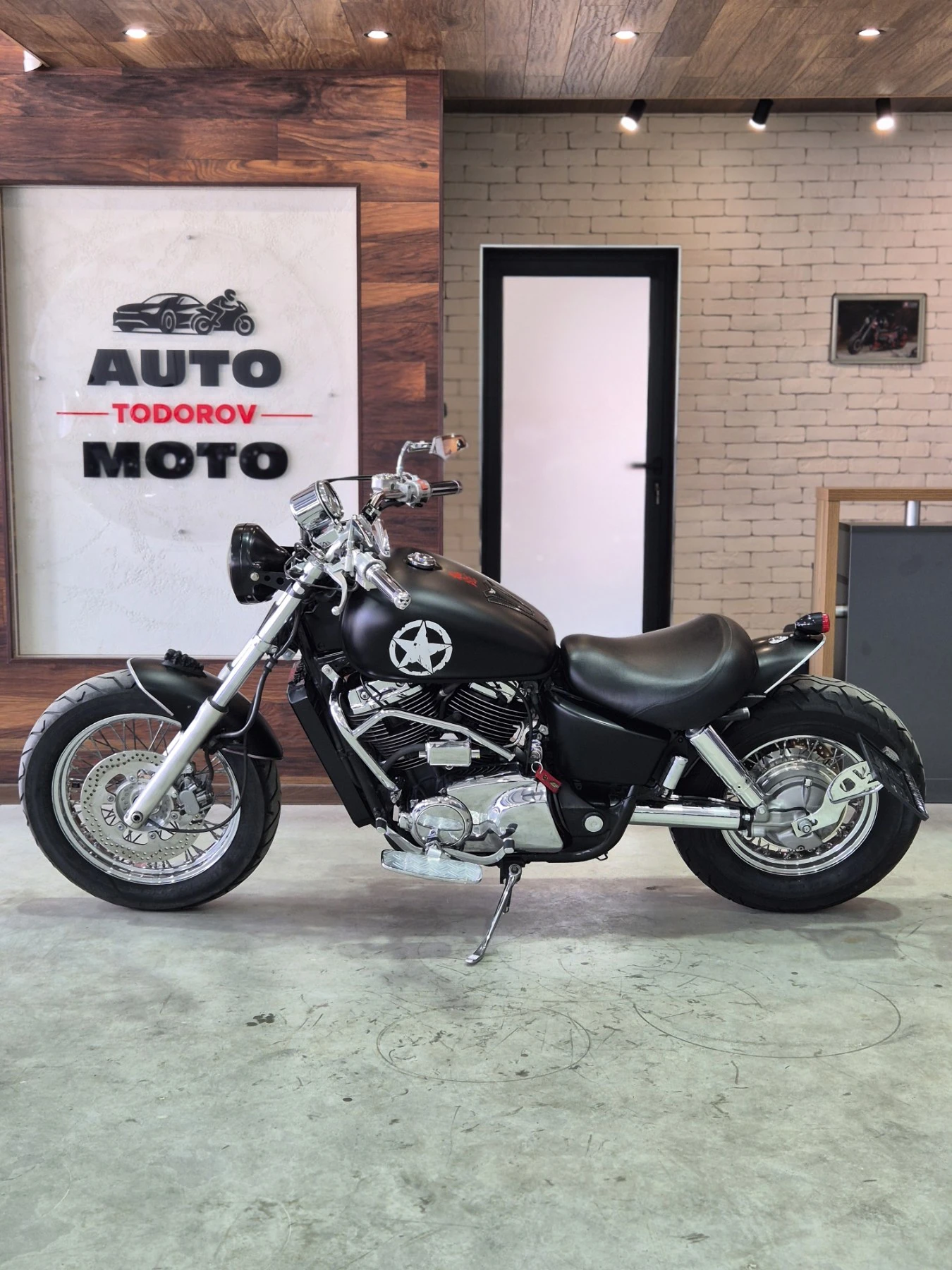 Honda Shadow VT1100 C2 Категория А2!!! Нов внос ШВЕЙЦАРИЯ! ТОП!, снимка 4 - Мотоциклети и мототехника - 55190542