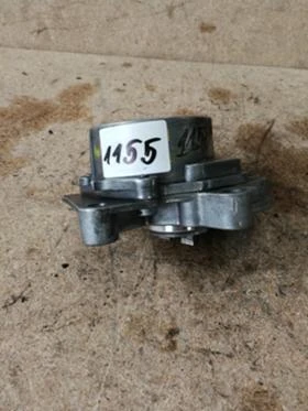 Вакуум помпа Audi A3 Skoda Octavia Seat Leon Volkwagen Golf 4 - 1.9 tdi 0381145101B , снимка 1